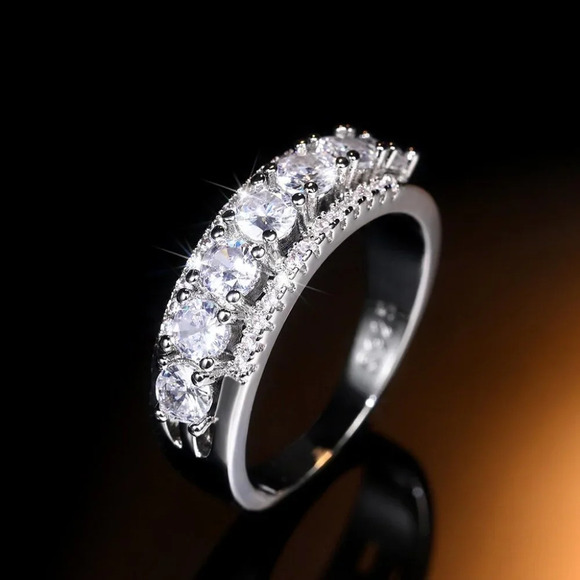 🌸Eternity Anillos Shiny Round CZ Trendy 925 Silver Plated FashionRing,UNVN12227 - Picture 1 of 8